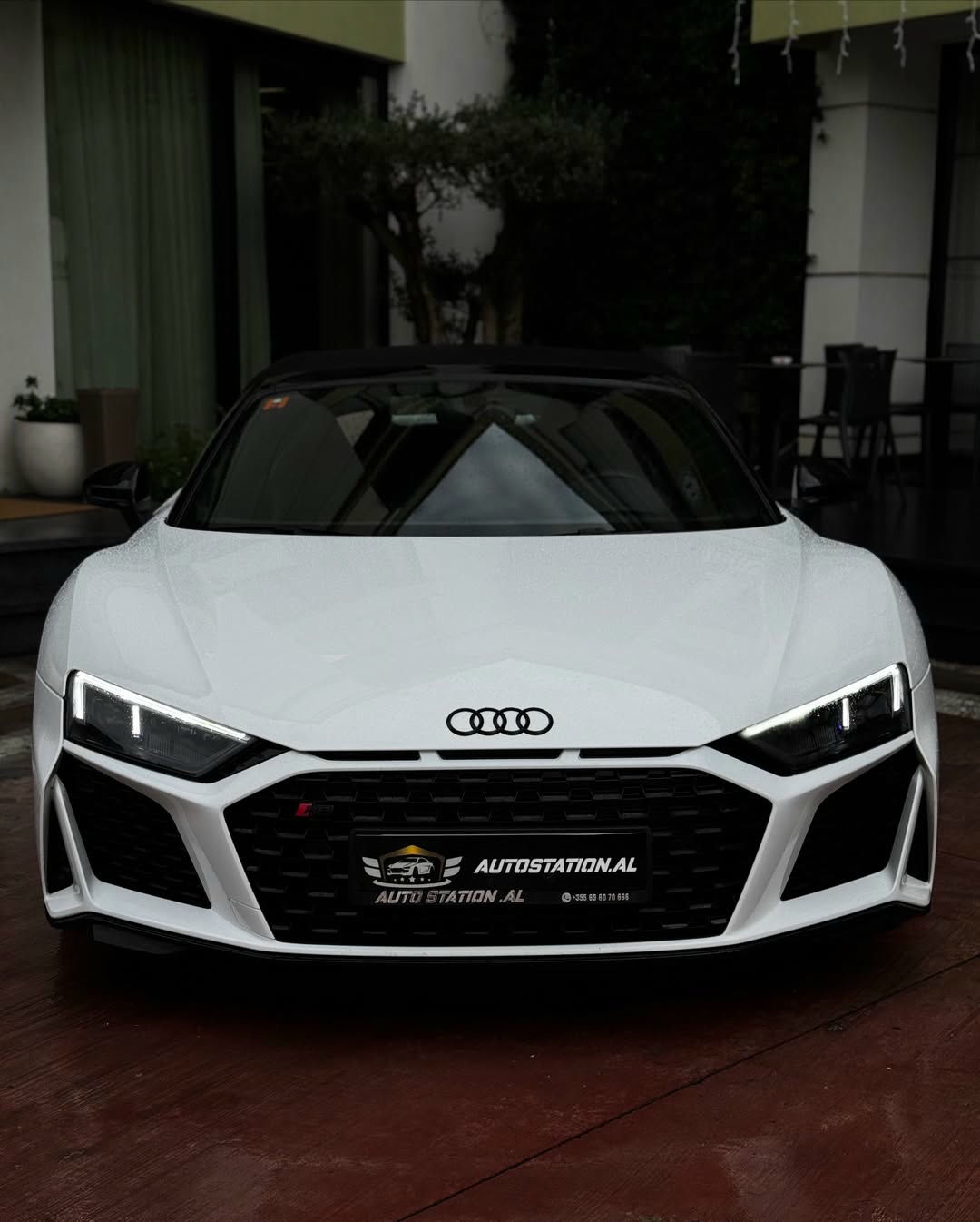 Audi R8