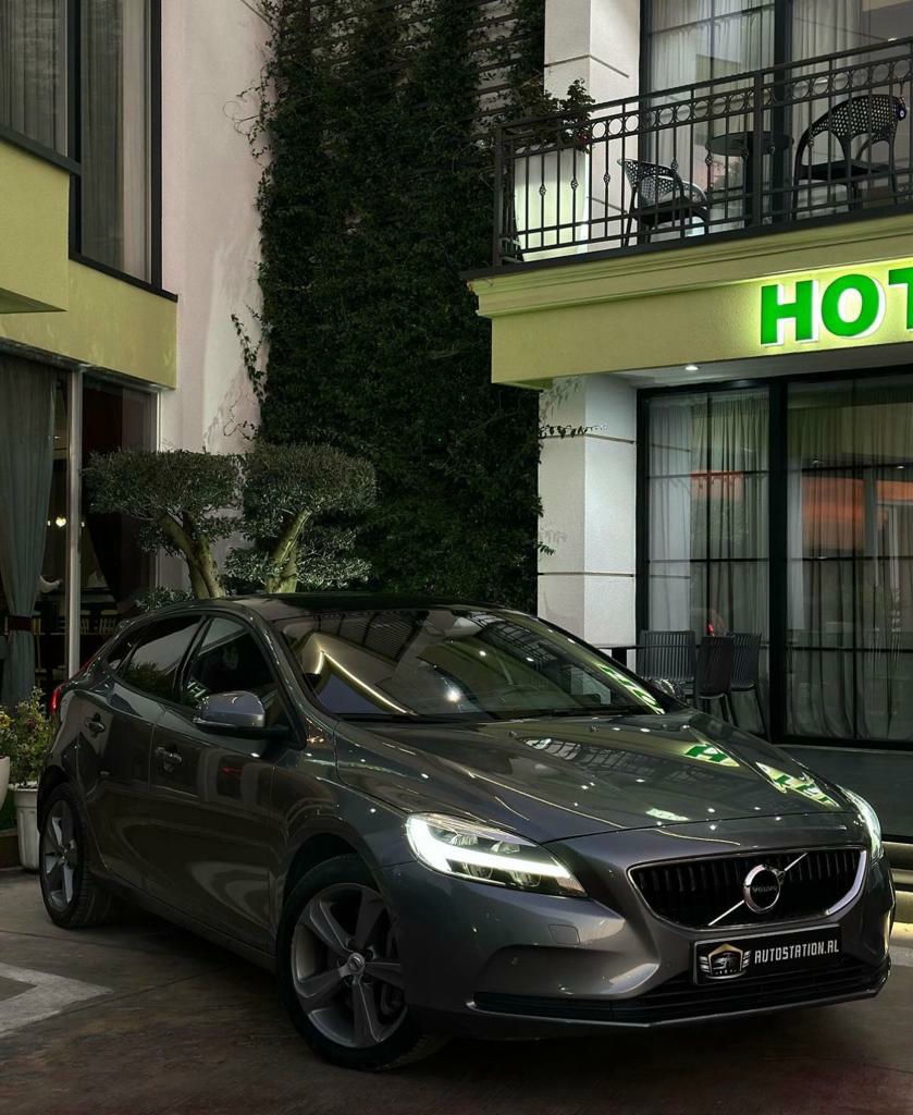 Volvo V40 2017