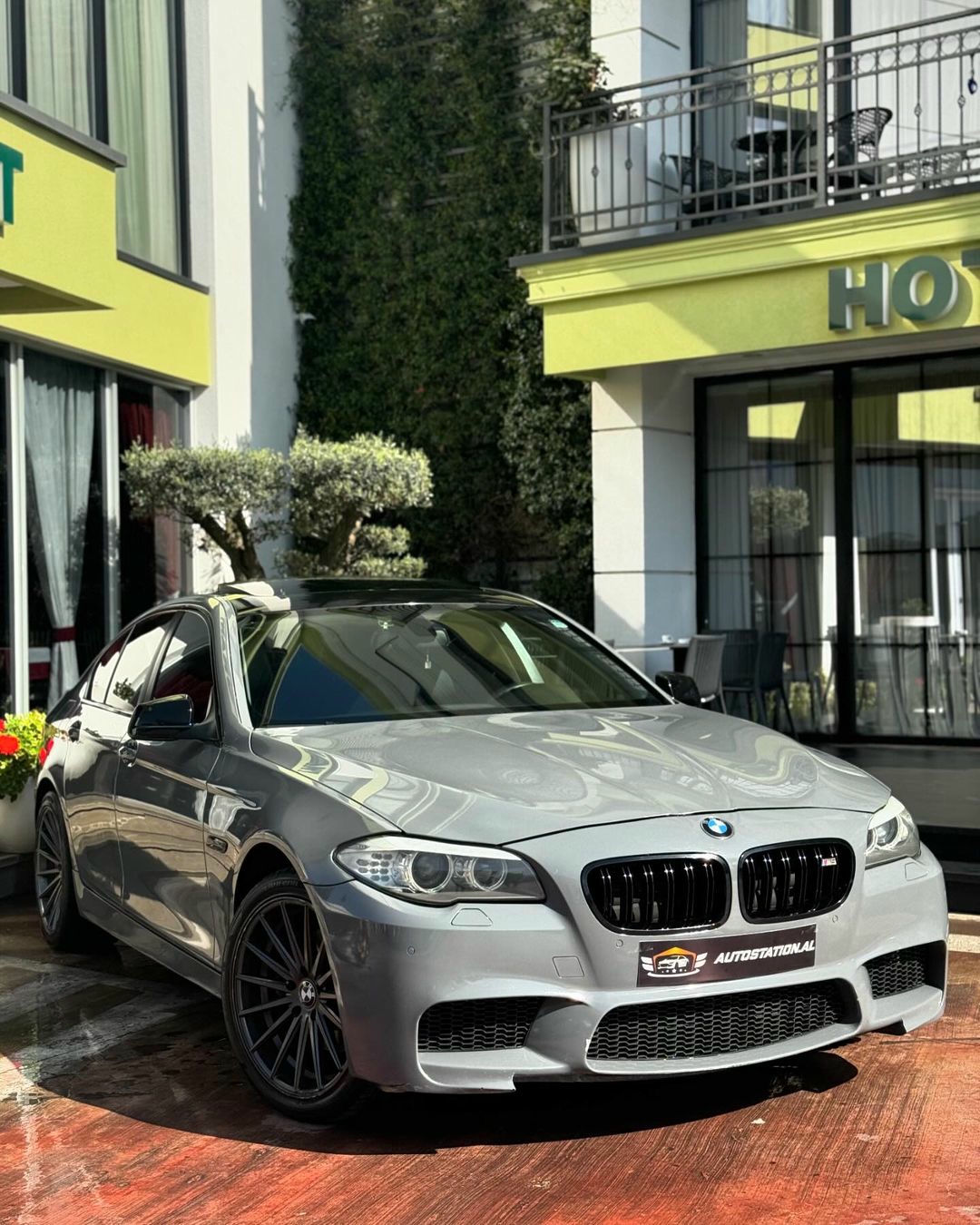 BMW 5 Series 2011