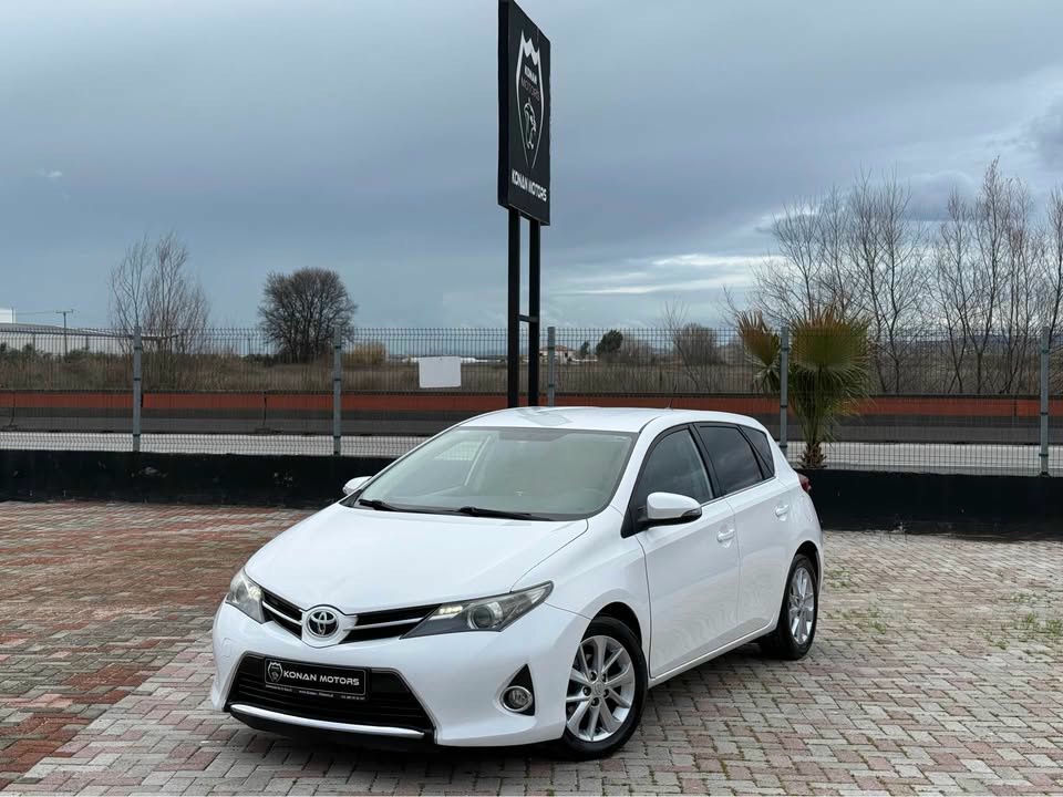 Toyota Auris 2013
