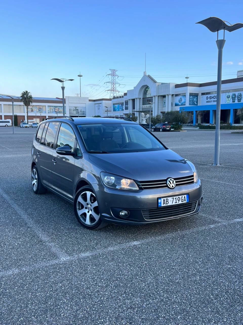Volkswagen Touran 2011