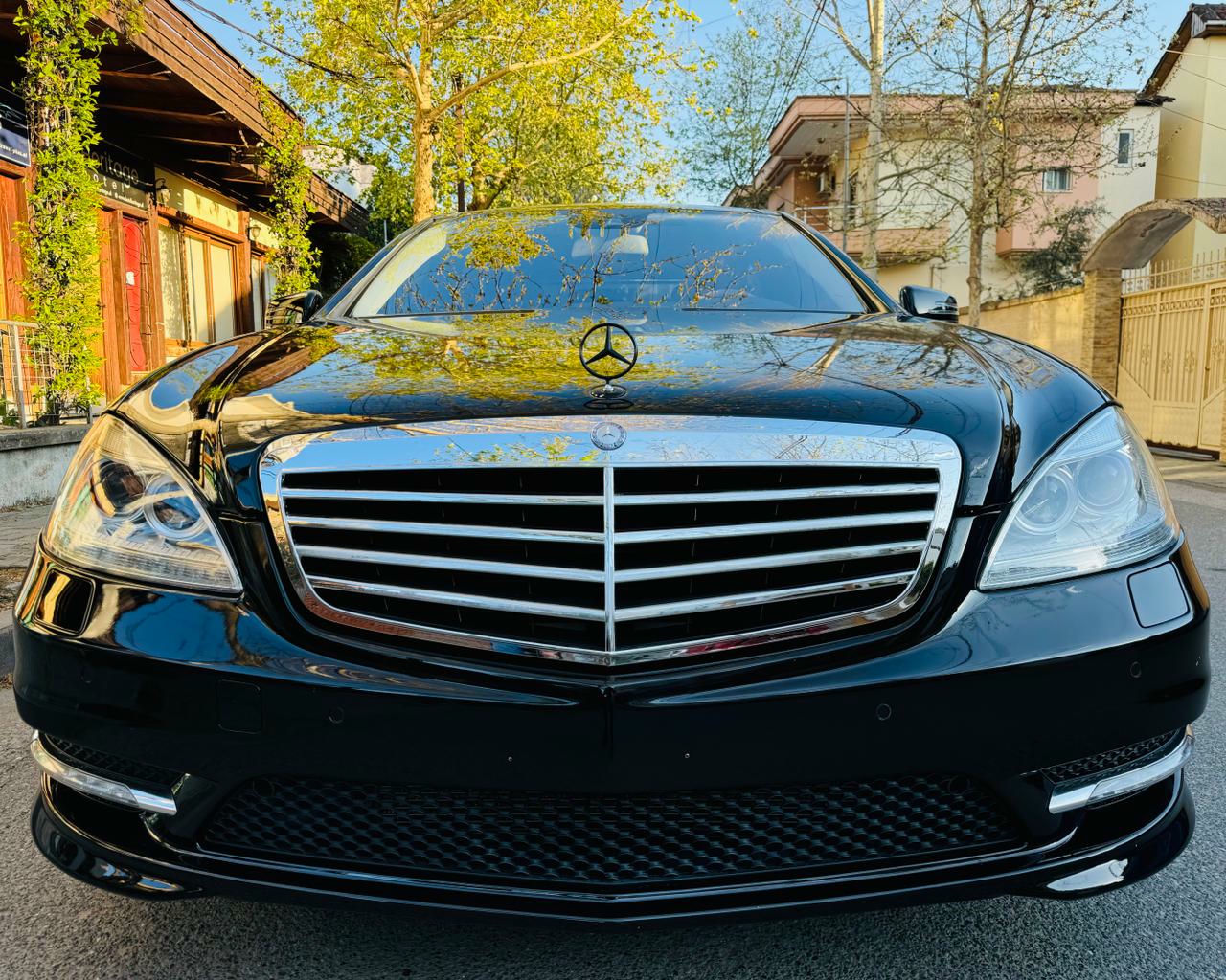 Mercedes-Benz S-Class 2011