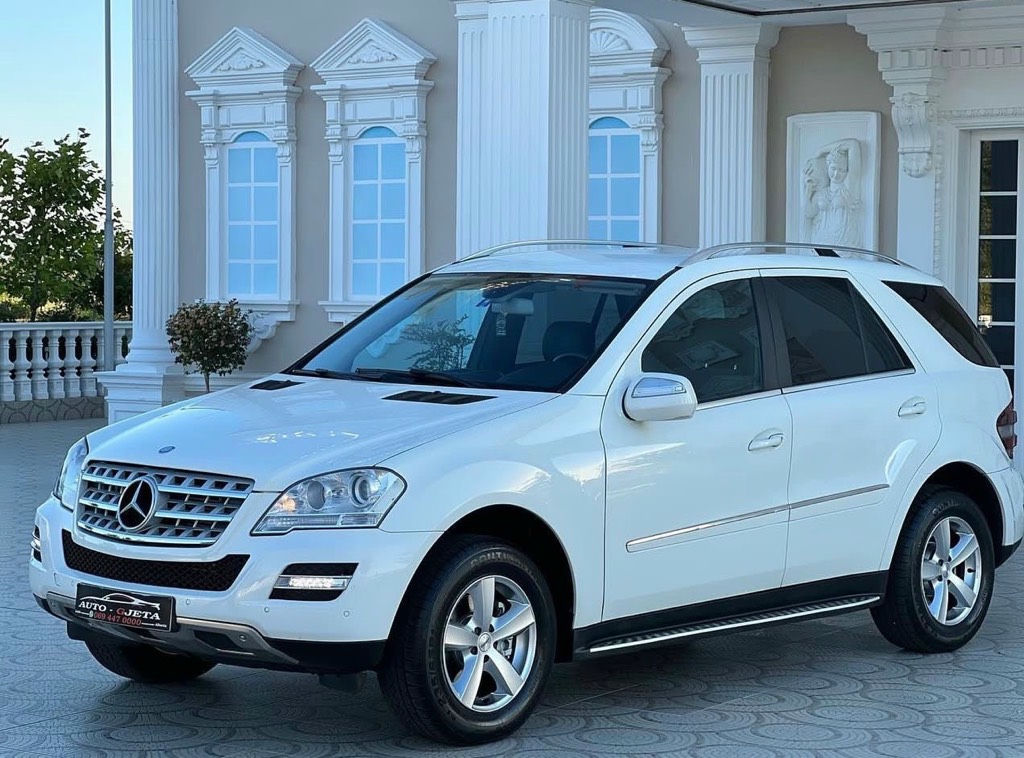 Mercedes-Benz CLA 2010