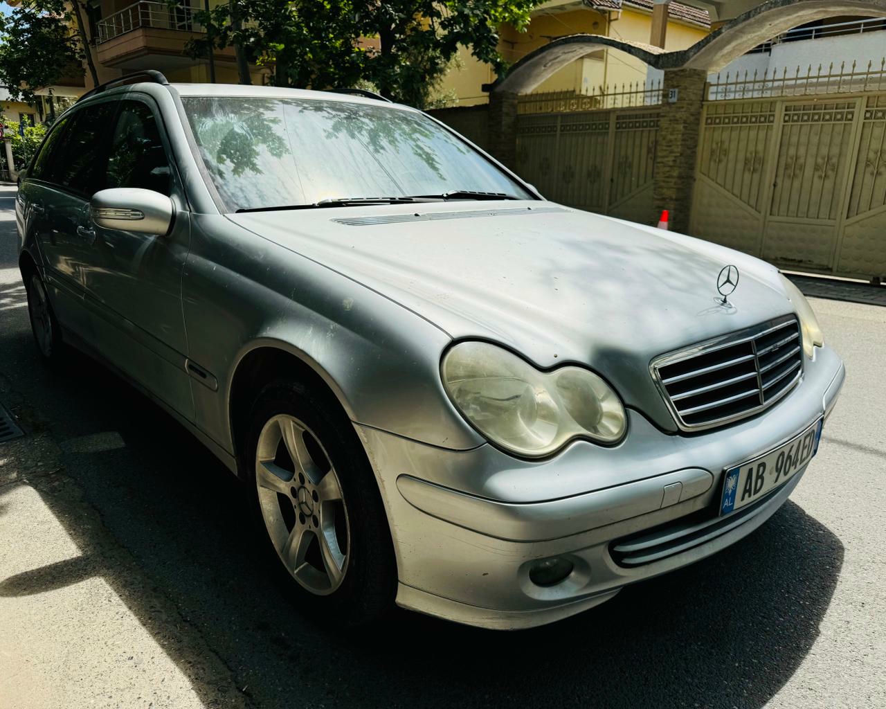 Mercedes-Benz C-Class 2004