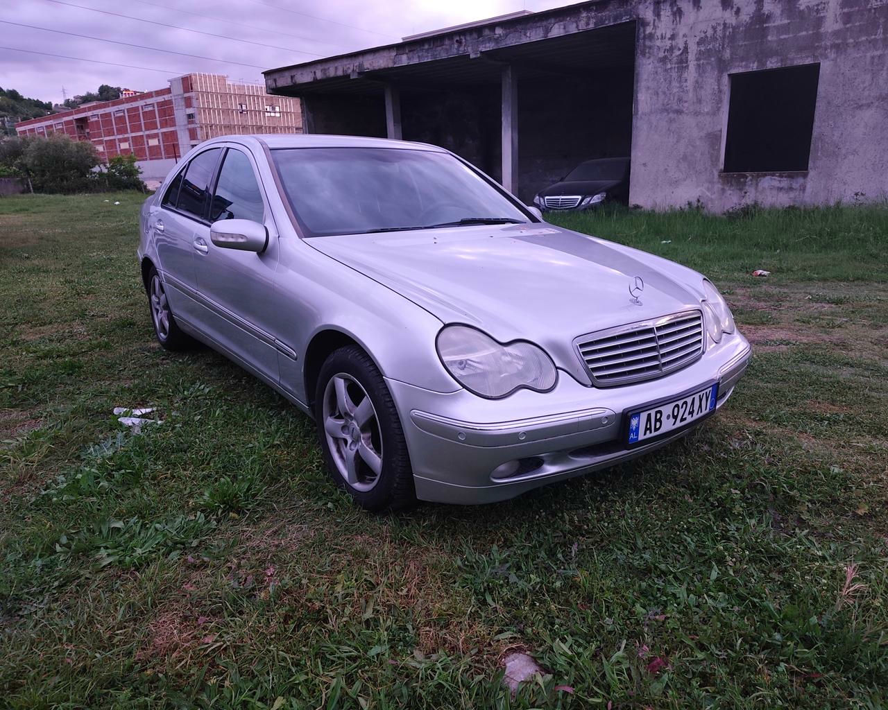 Mercedes-Benz C-Class 2004