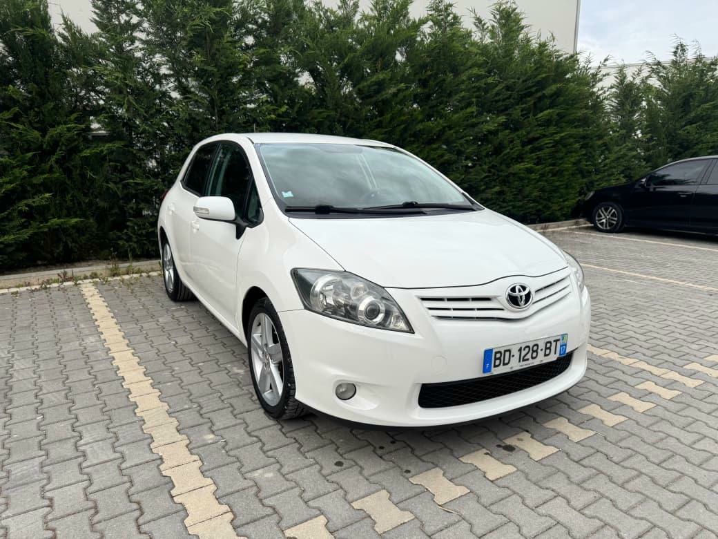 Toyota Auris 2011