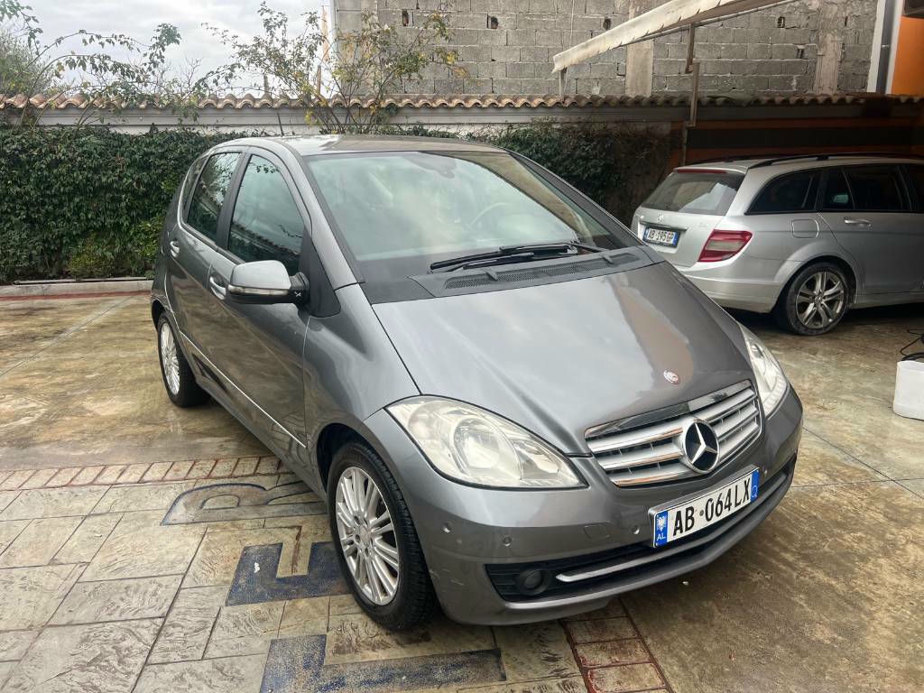 Mercedes-Benz A-Class 2011
