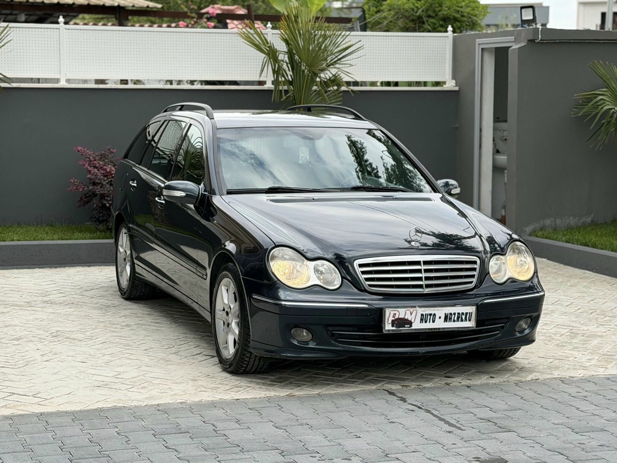 Mercedes-Benz C-Class 2005