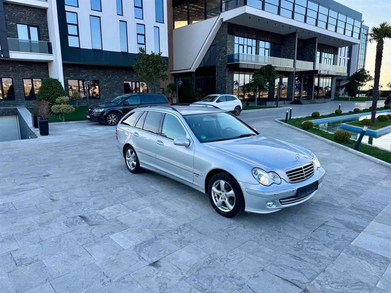 Mercedes-Benz C-Class 2006