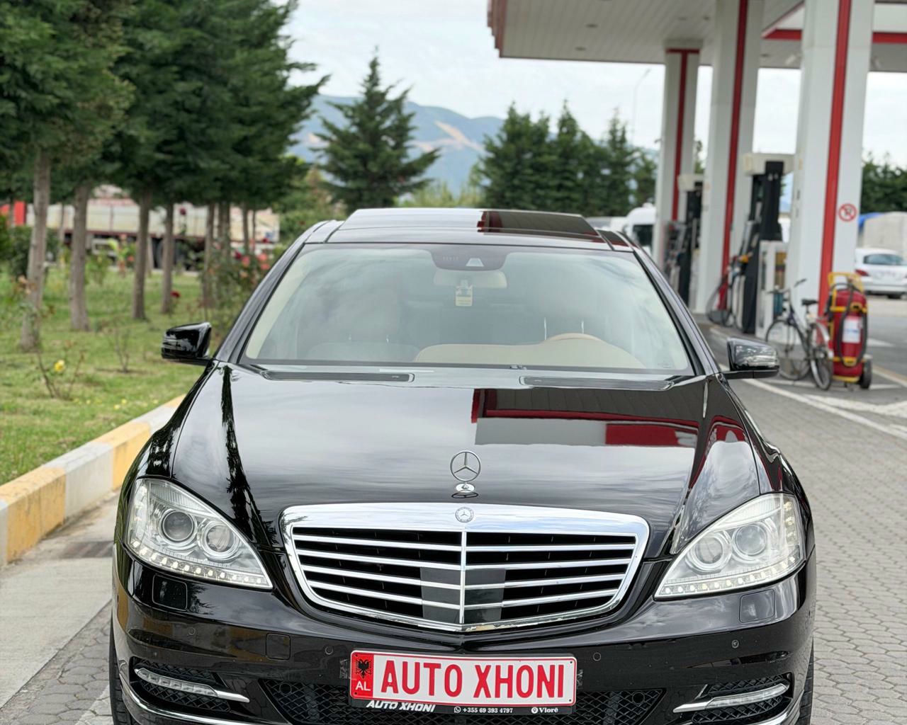 Mercedes-Benz S-Class 2012