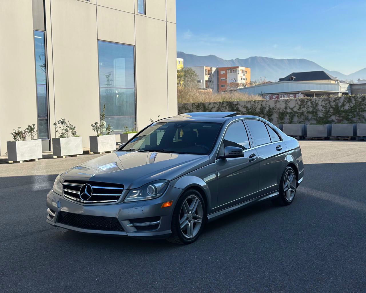 Mercedes-Benz C-Class 2012