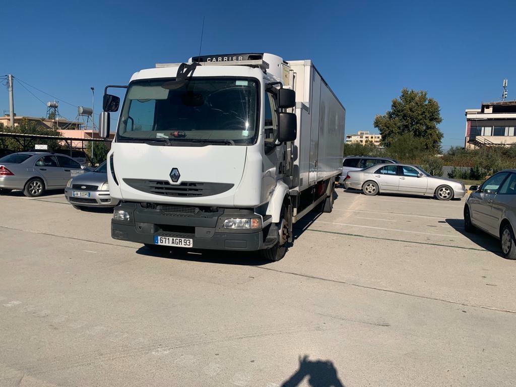 Renault Midlum