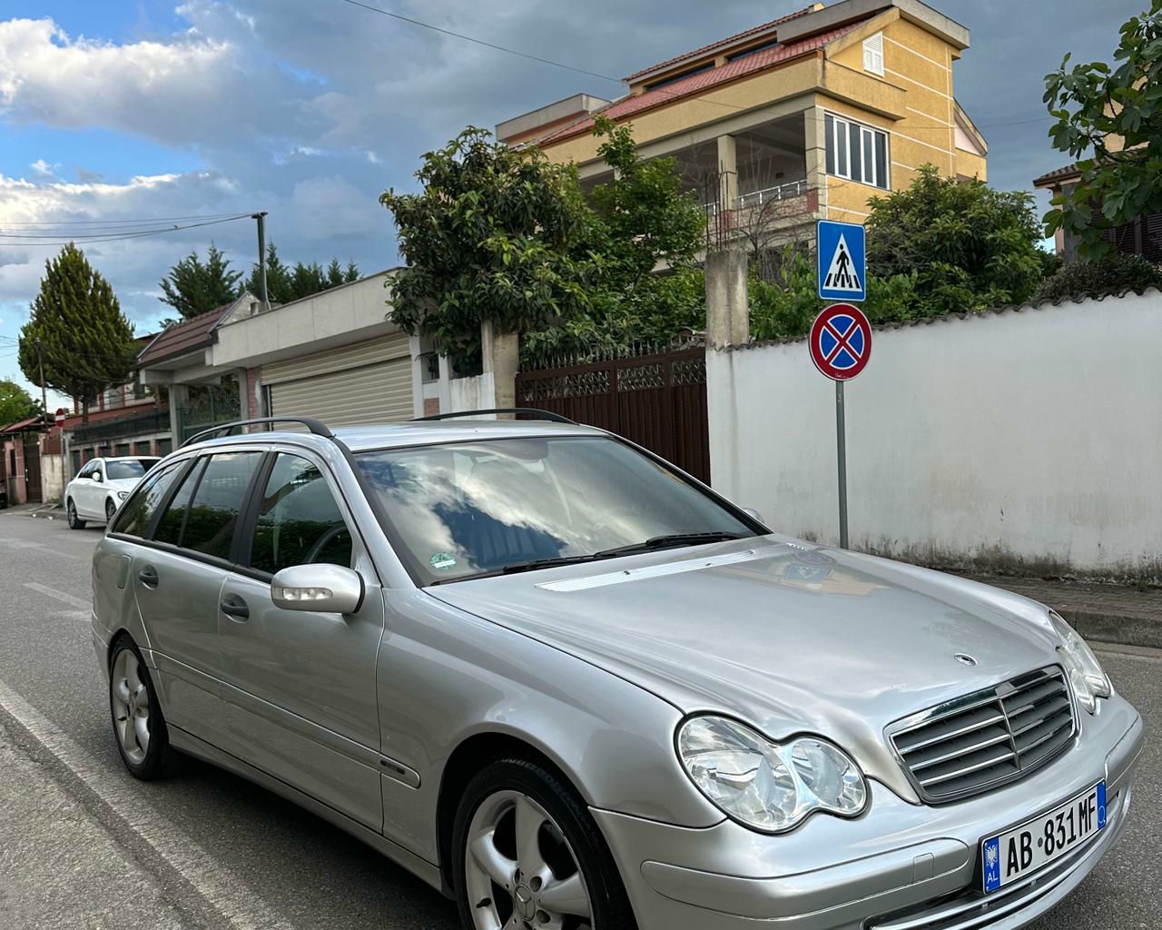 Mercedes-Benz C-Class 2005