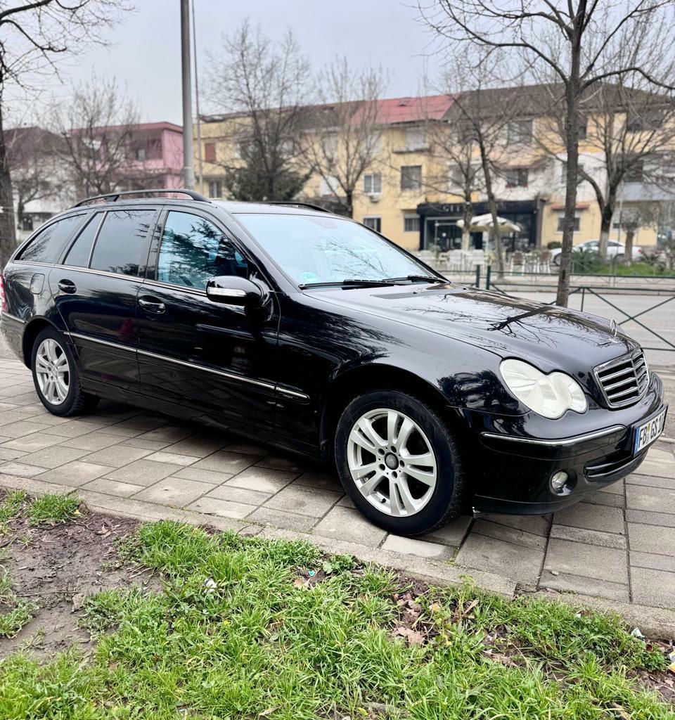 Mercedes-Benz C-Class 2005