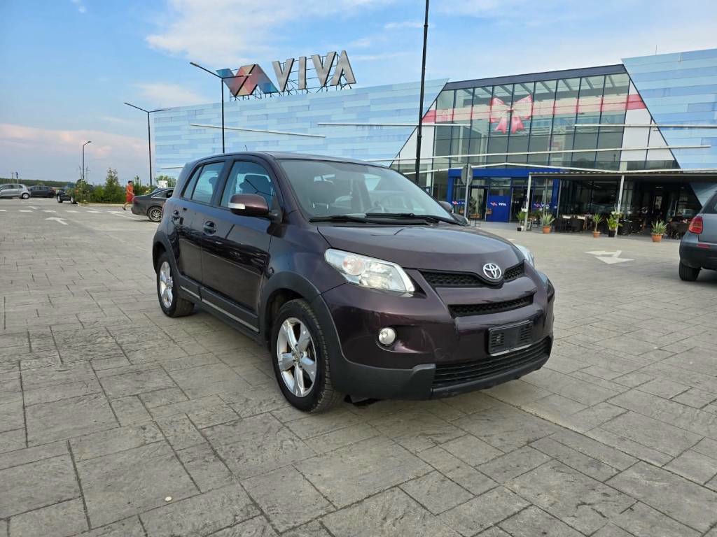 Toyota Urban 2009