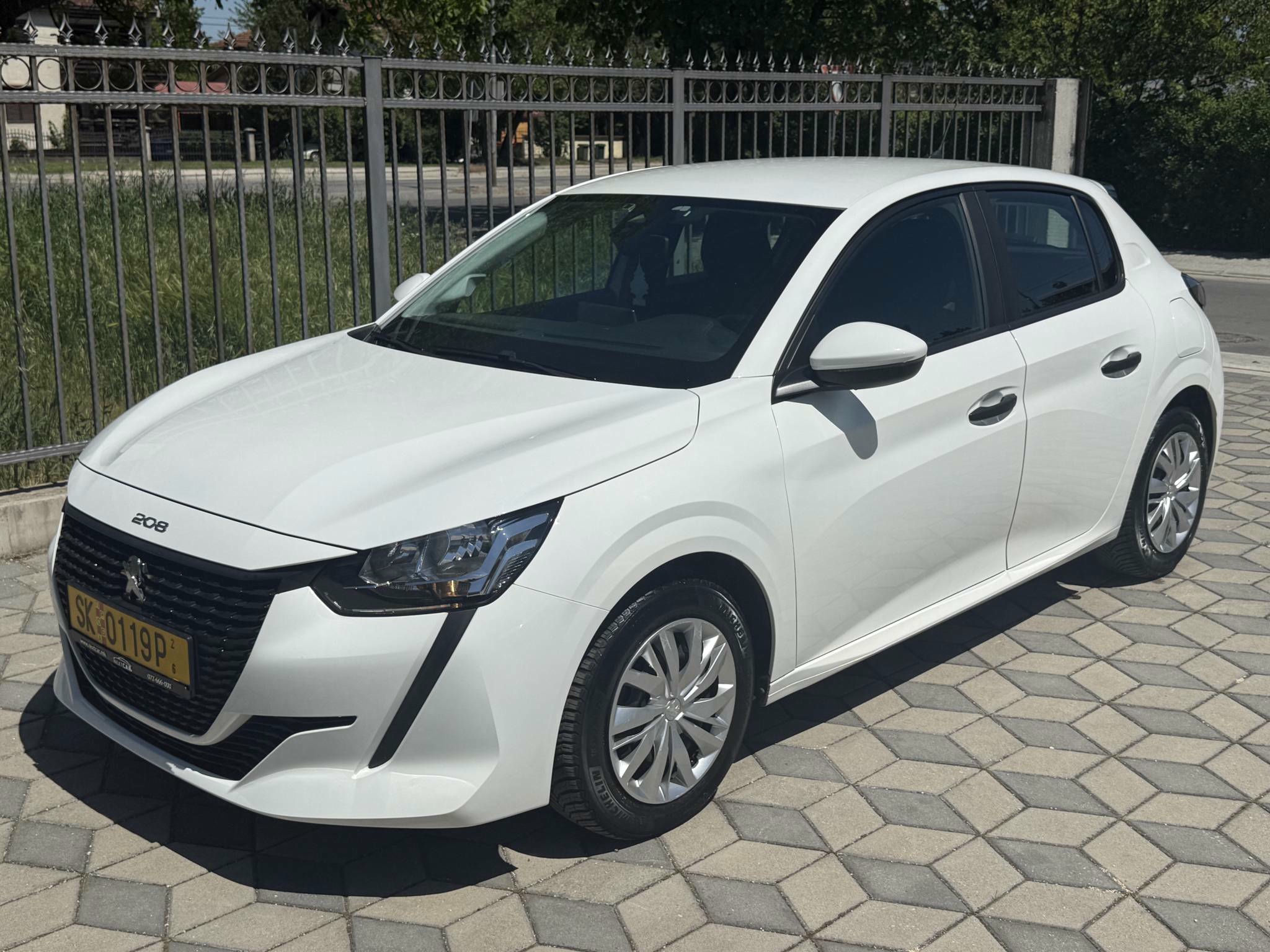 Peugeot 208 2021