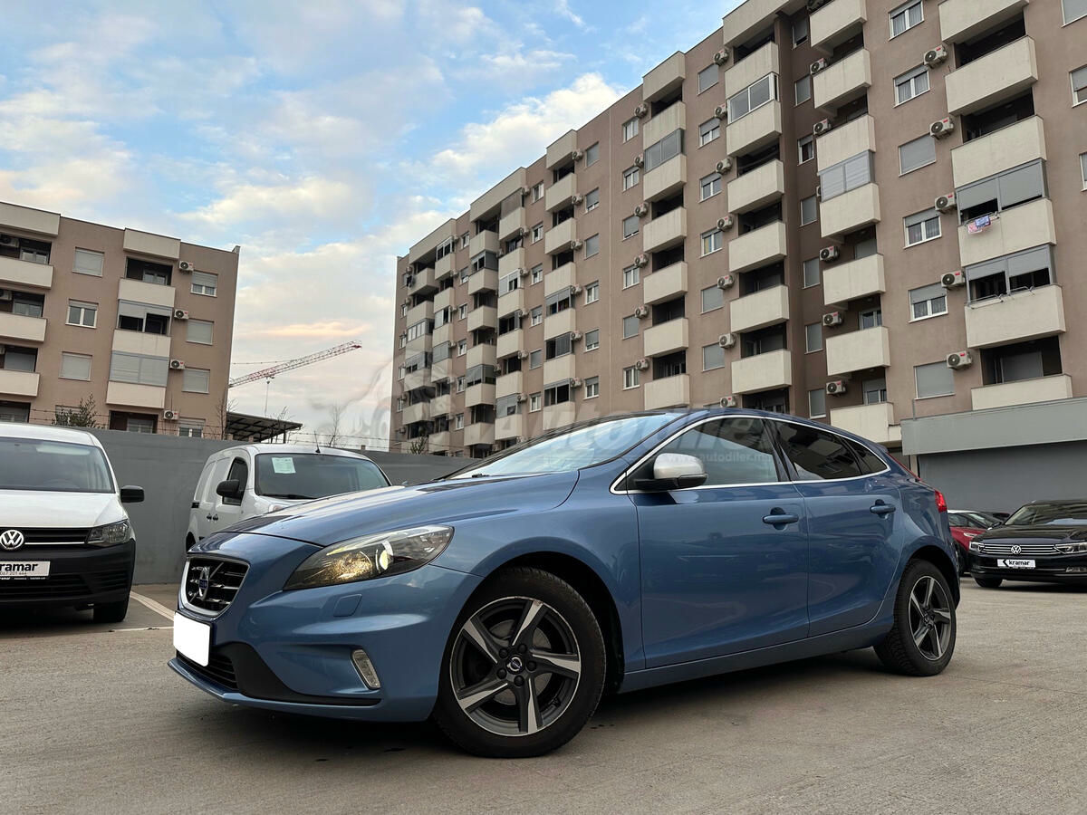 Volvo V40 2015