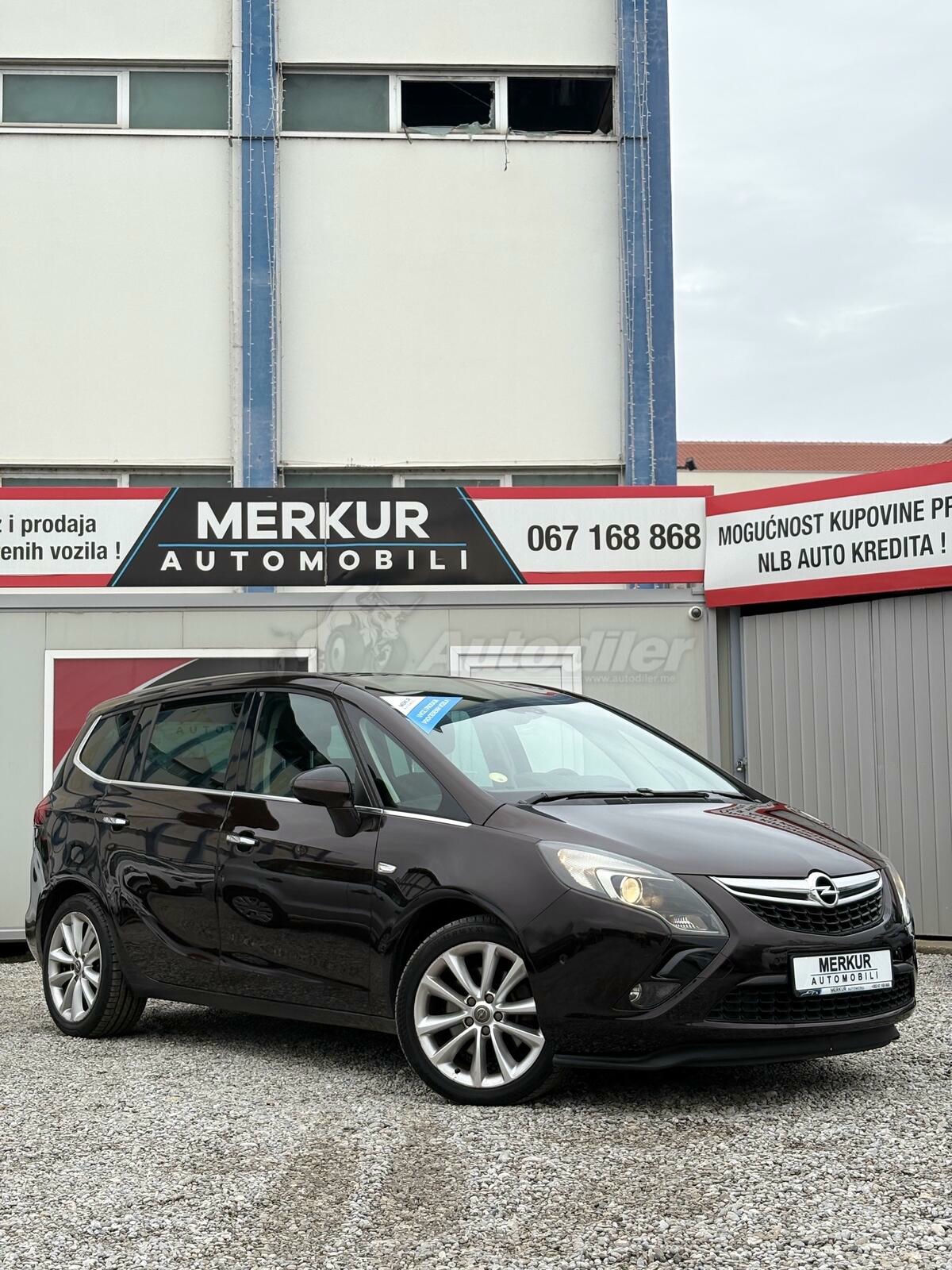 Opel Zafira 2011