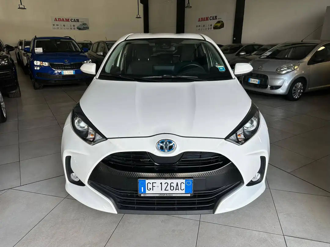 TOYOTA Yaris 2021