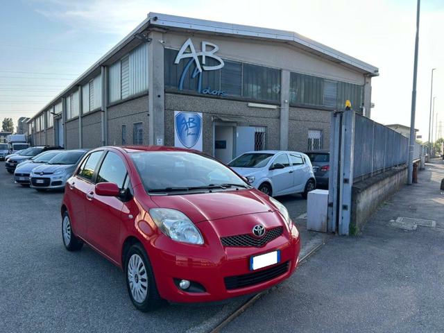 TOYOTA Yaris 2010