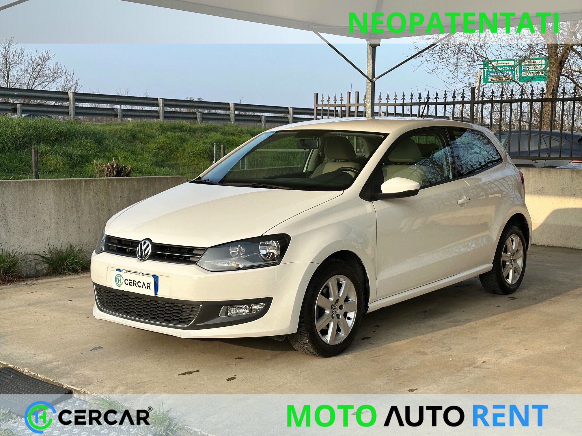 VOLKSWAGEN Polo 2011
