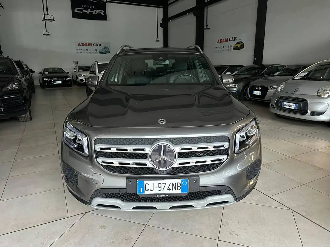 MERCEDES BENZ GLB