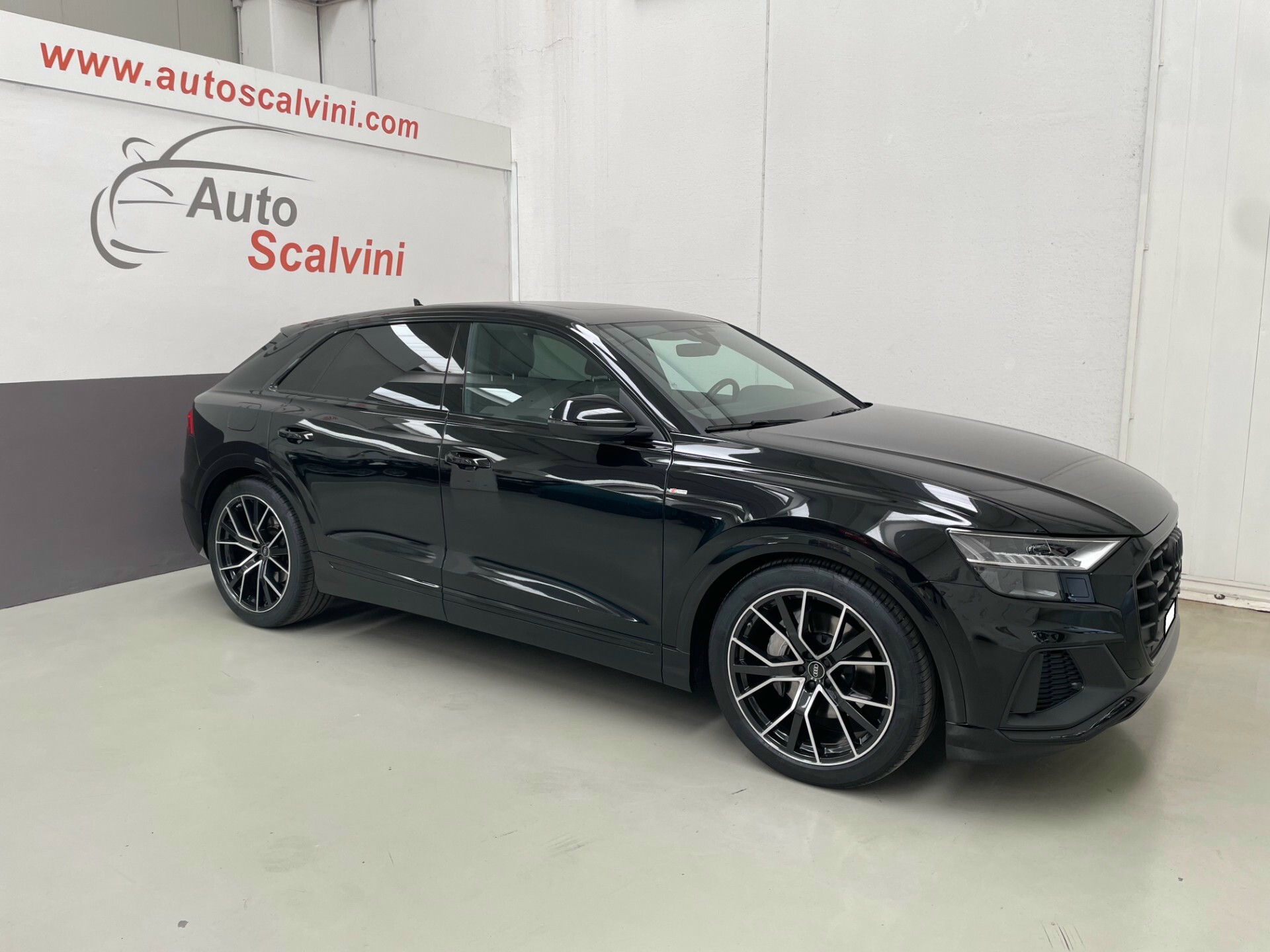 AUDI Q8 2021