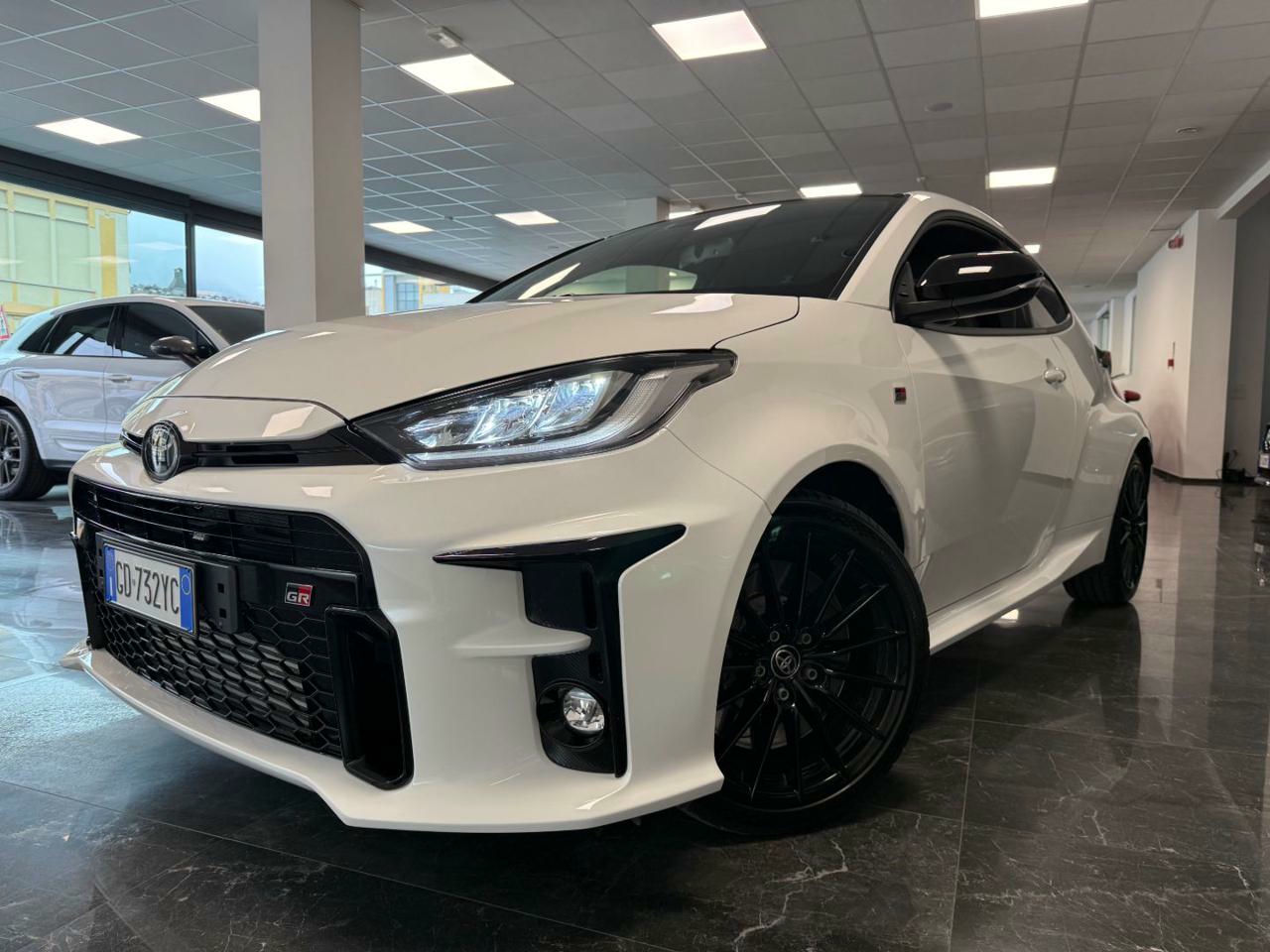 TOYOTA Yaris 2021