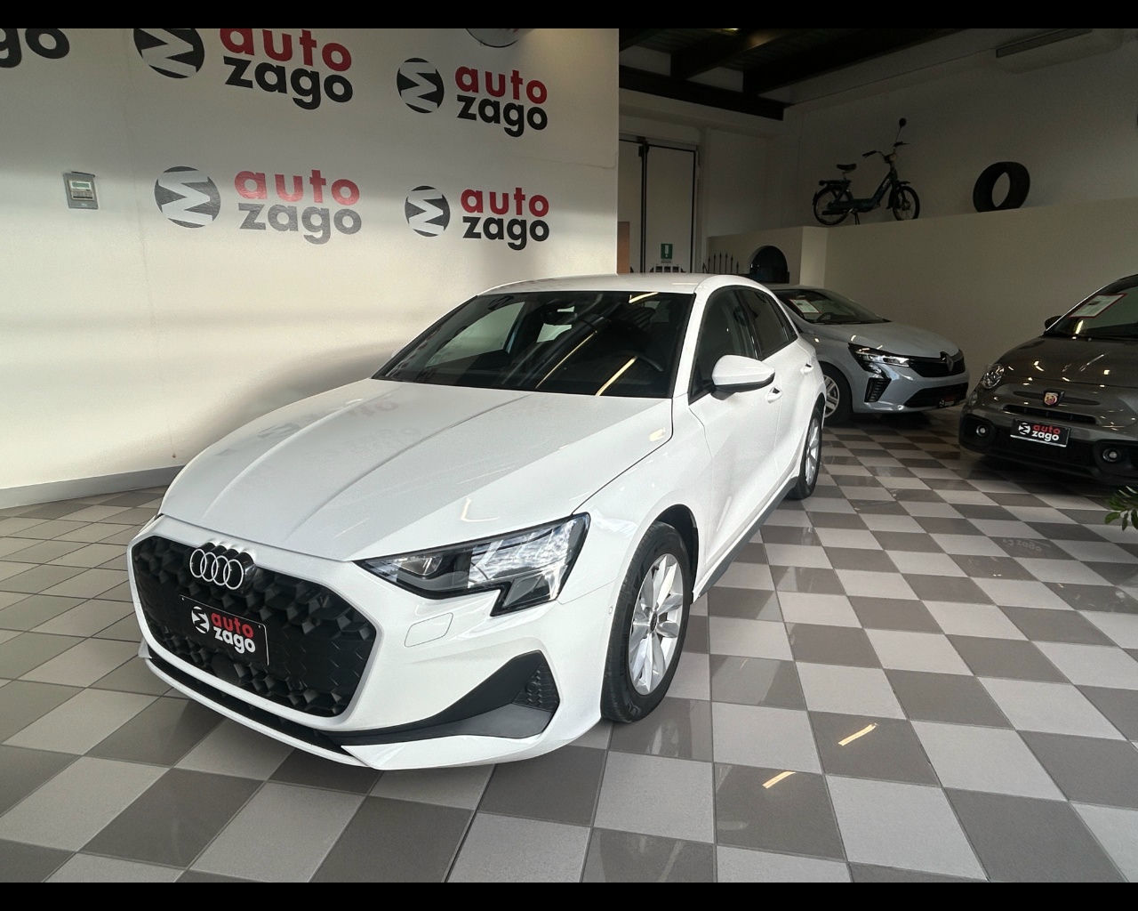 AUDI A3 2025