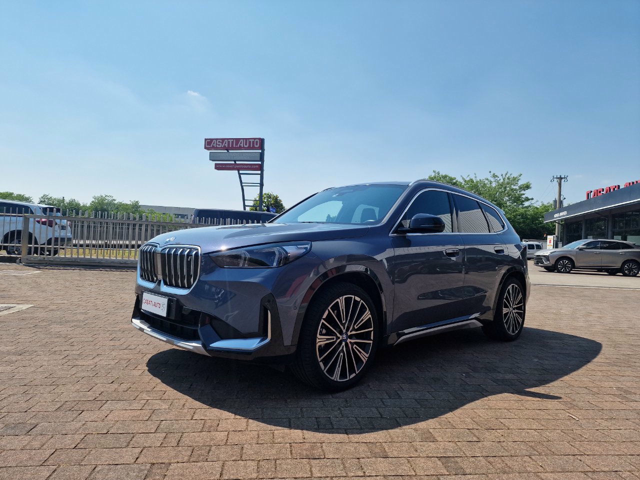 BMW iX1