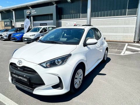 TOYOTA Yaris 2025