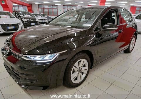 VOLKSWAGEN Golf 2025