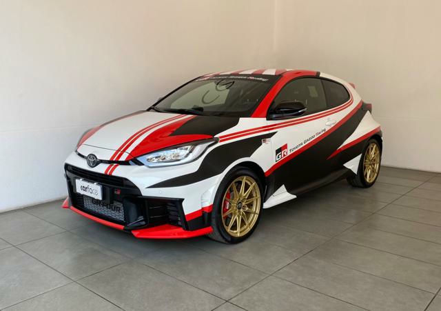 TOYOTA Yaris 2025