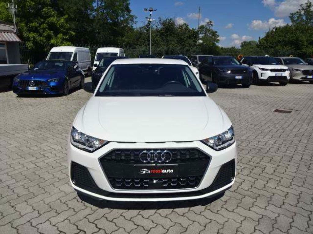 AUDI A1 2022