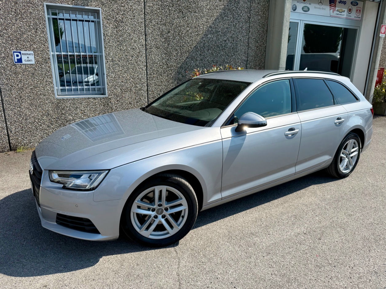 AUDI A4 2019