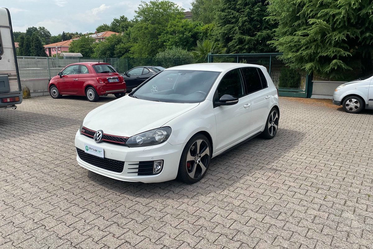 VOLKSWAGEN Golf 2011