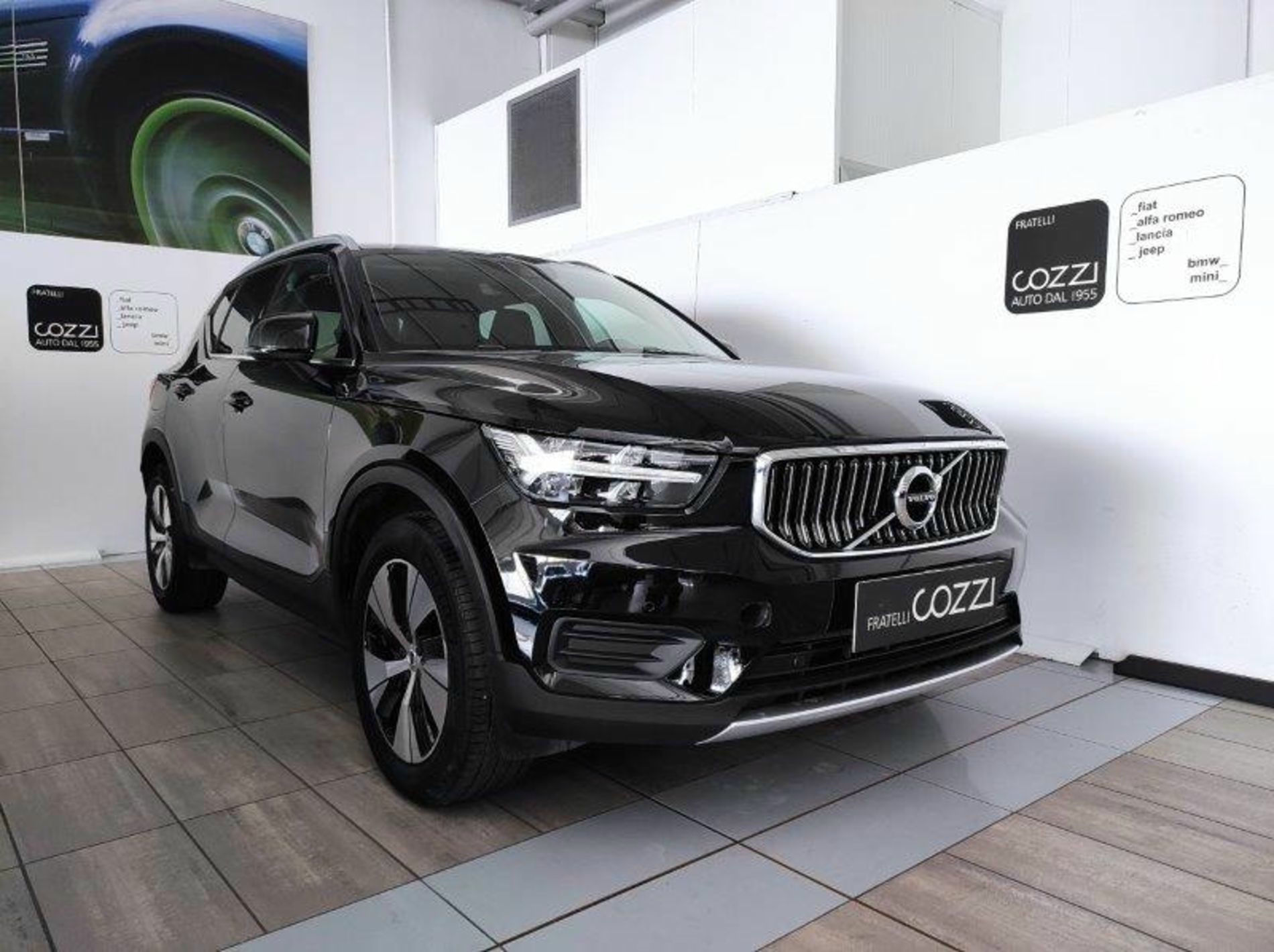 VOLVO XC40 2021