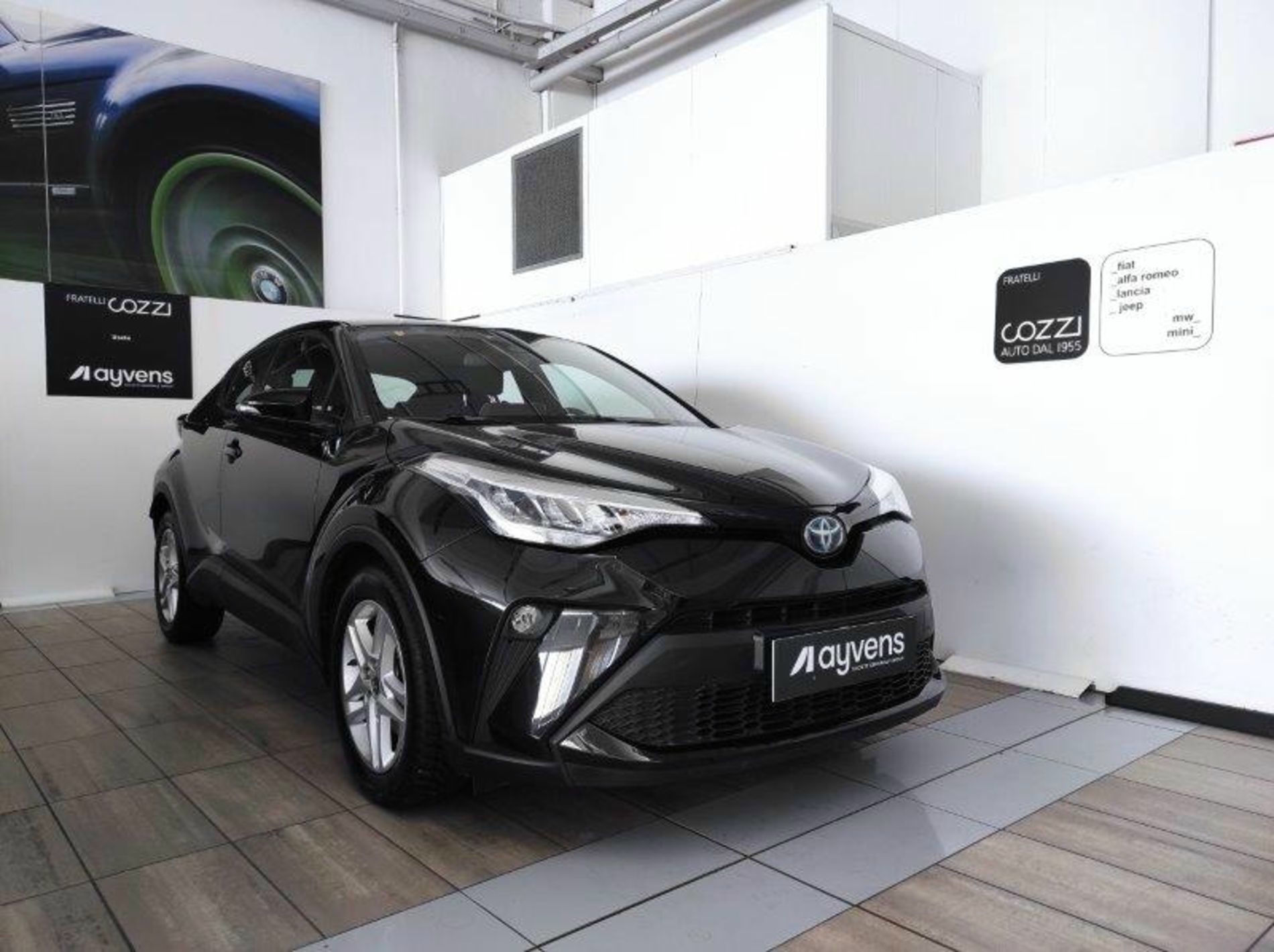 TOYOTA C-HR 2023