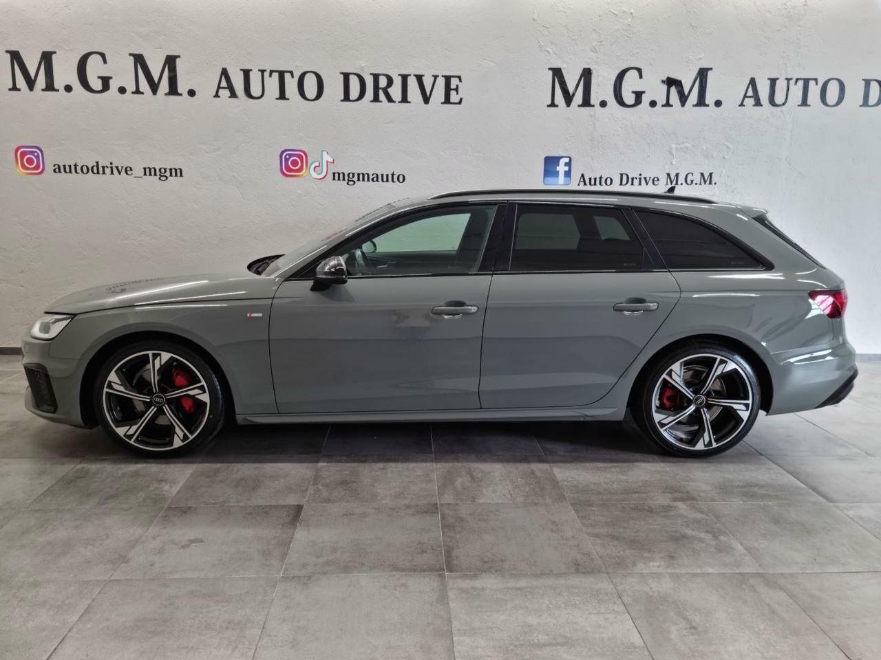 AUDI A4 2022