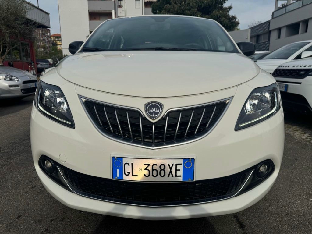 Lancia Ypsilon