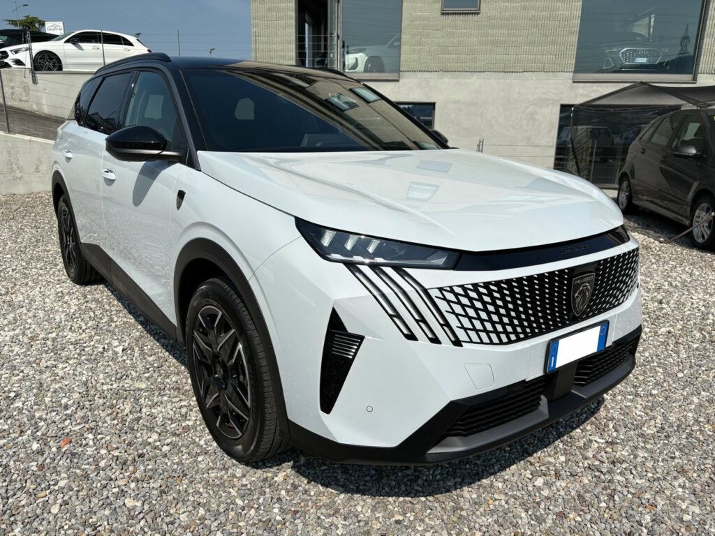 PEUGEOT 5008 2025