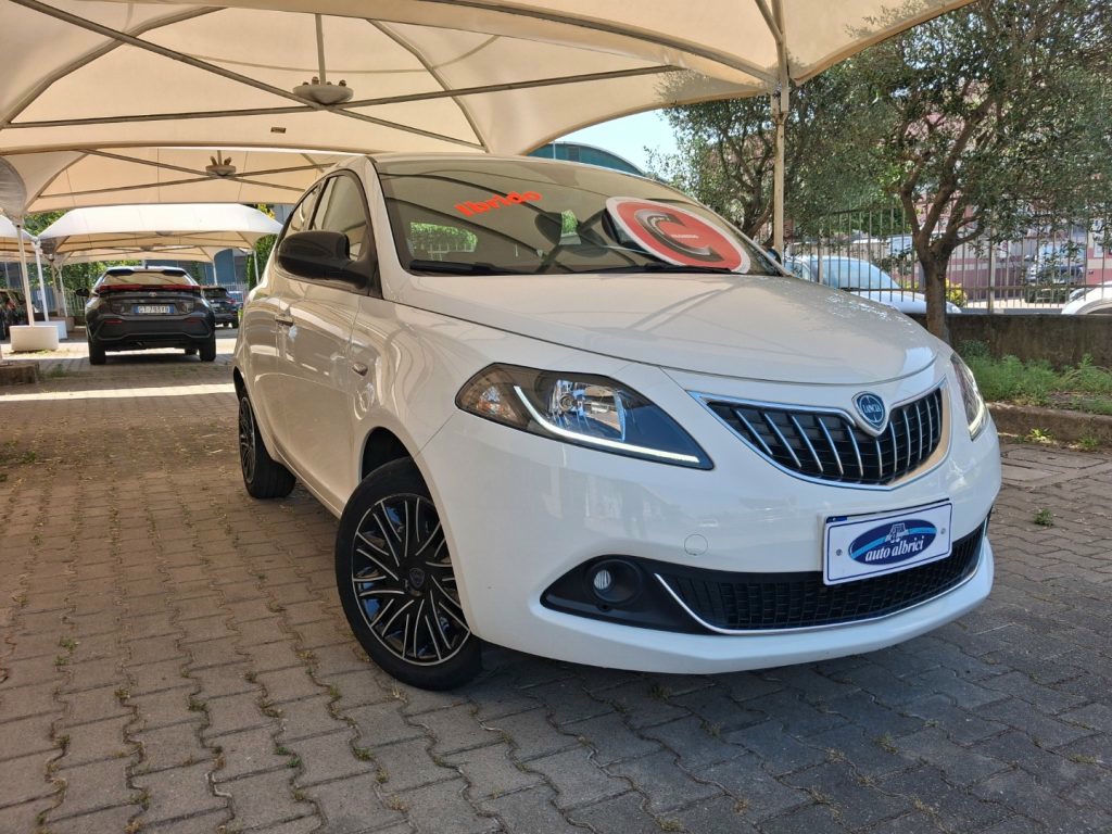 Lancia Ypsilon