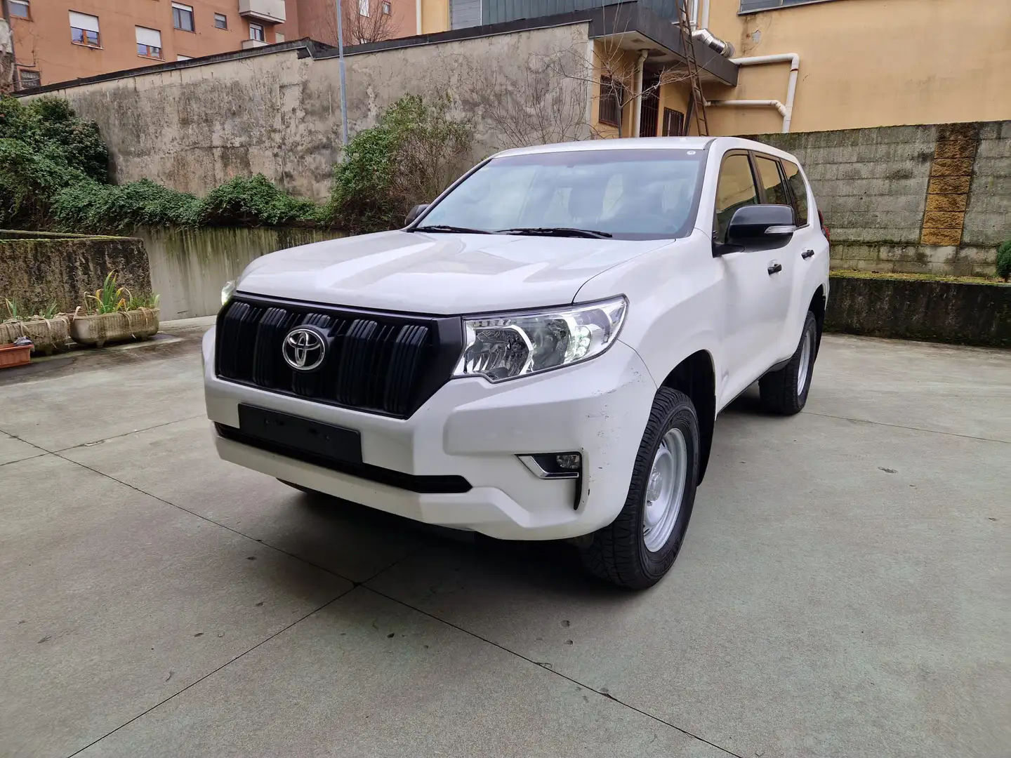 TOYOTA Land Cruiser 2020