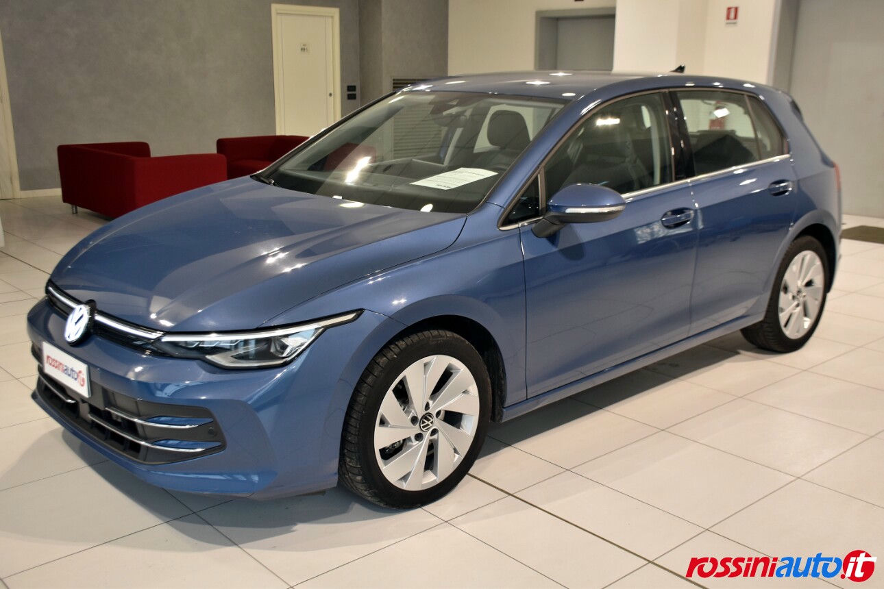 VOLKSWAGEN Golf 2025