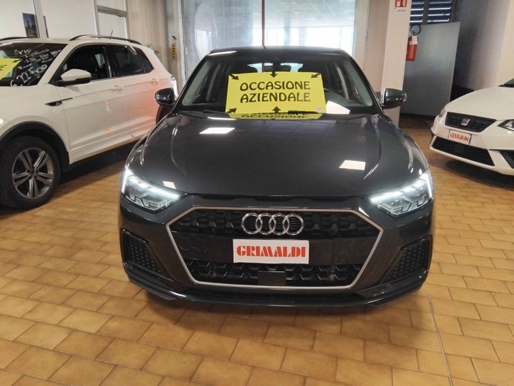 AUDI A1 2022