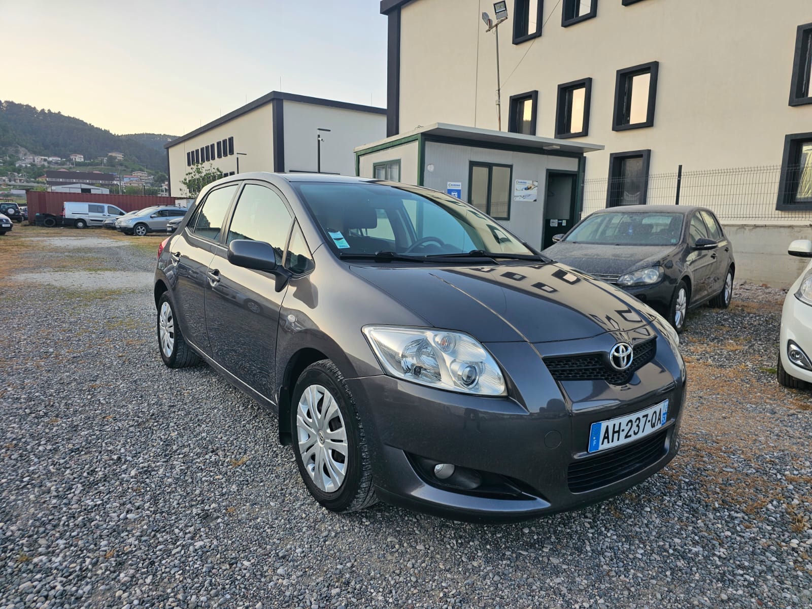 TOYOTA Auris