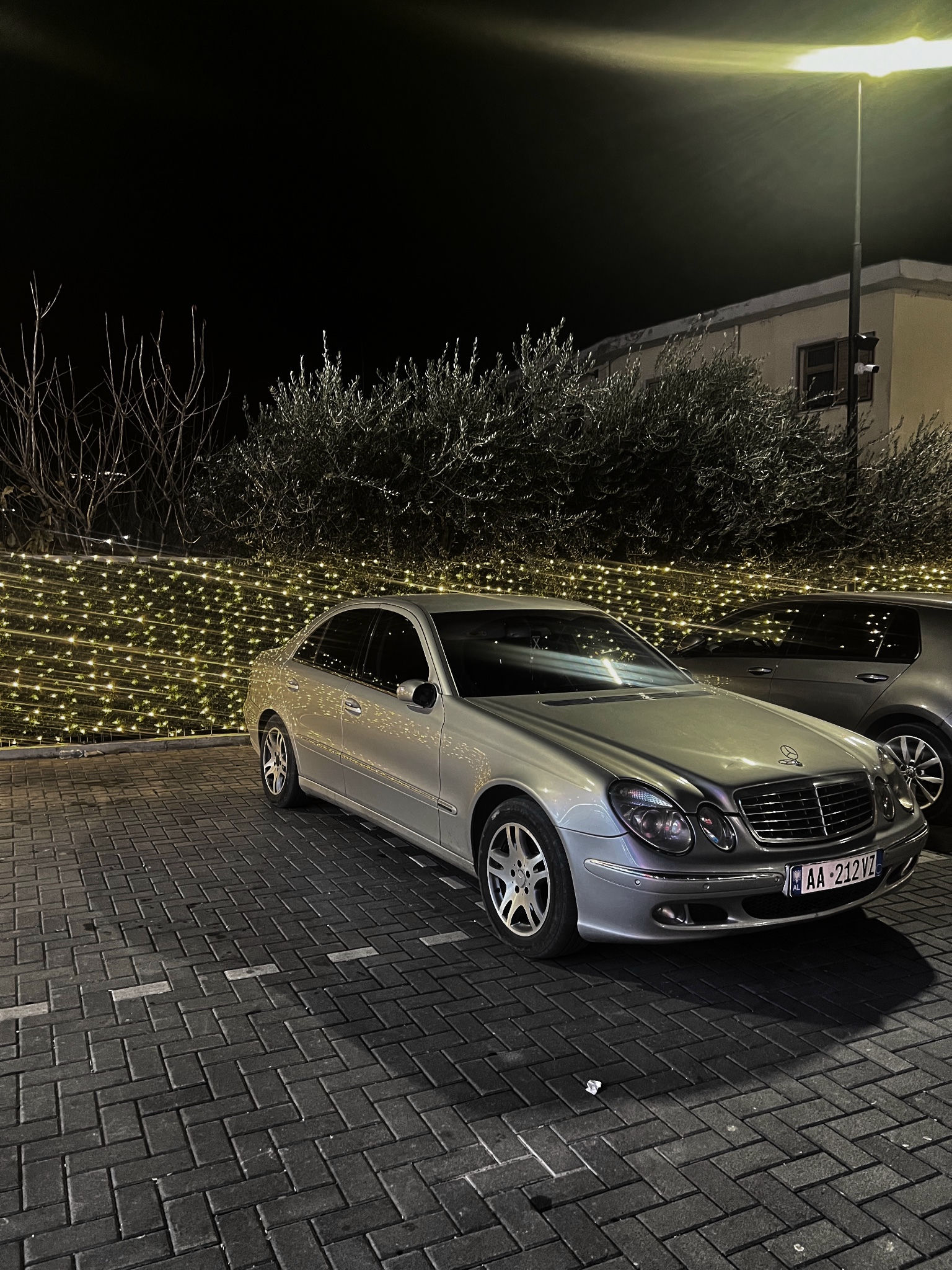 MERCEDES BENZ E-Class
