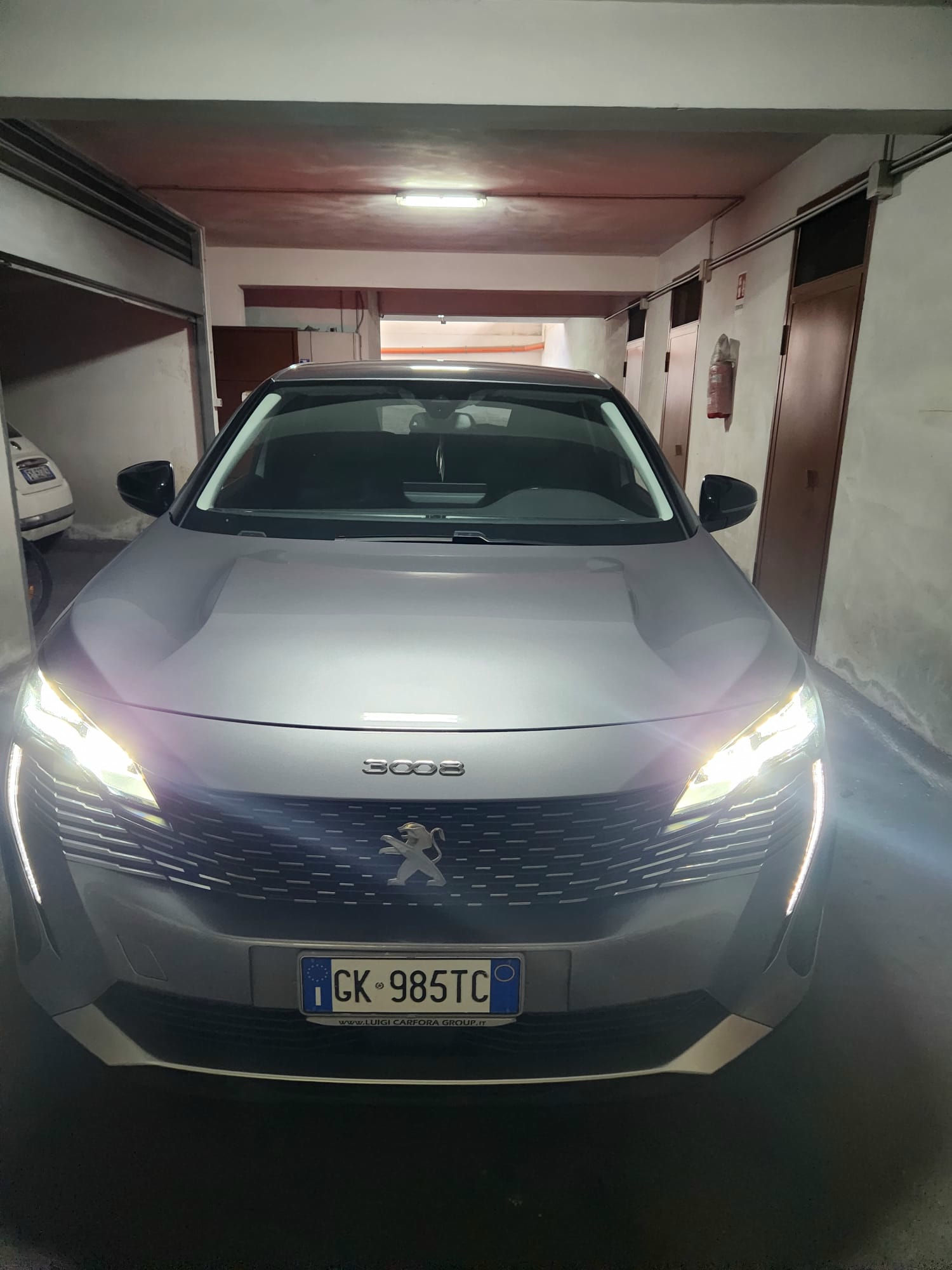 PEUGEOT 3008