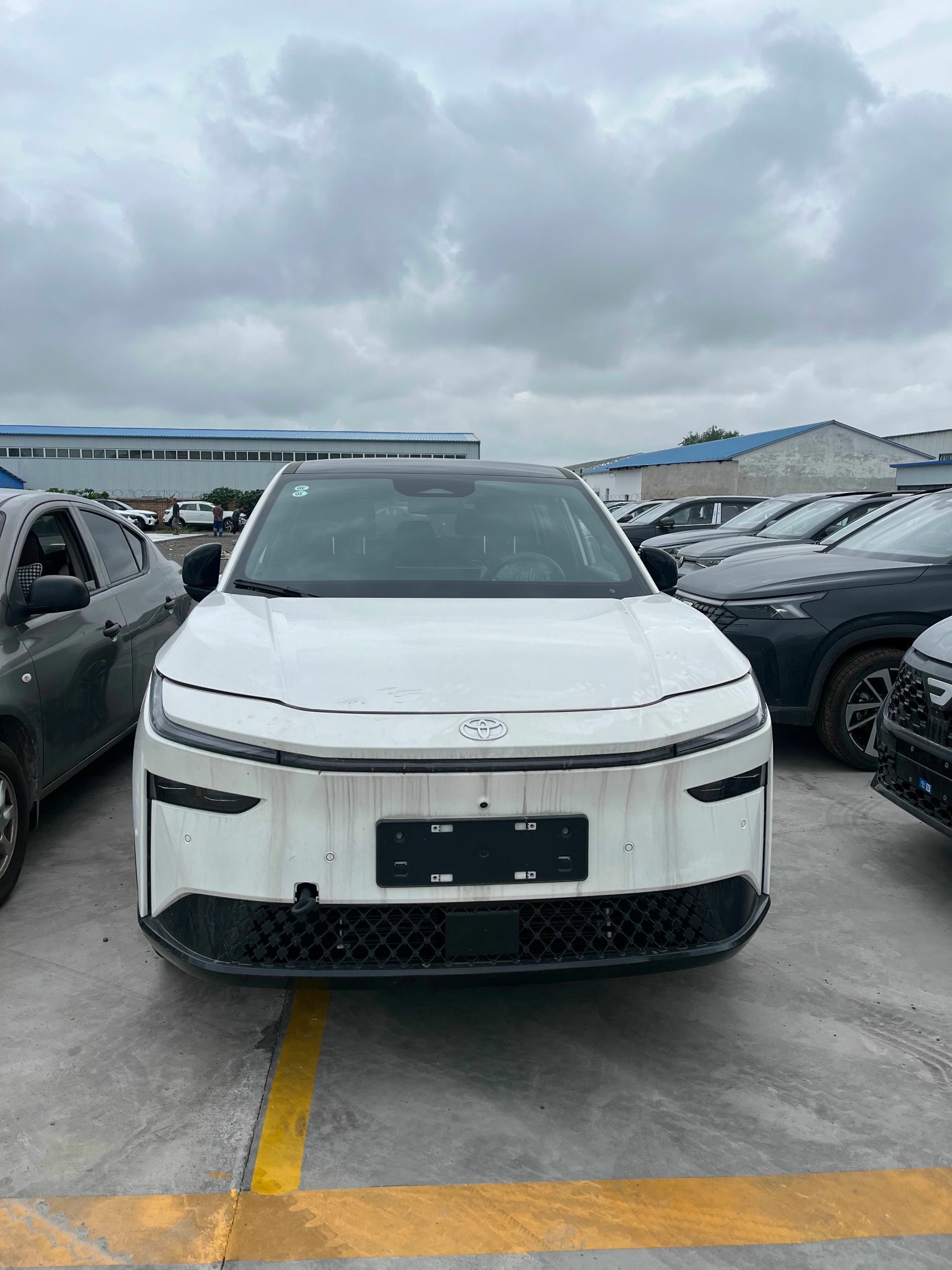 TOYOTA bZ4X