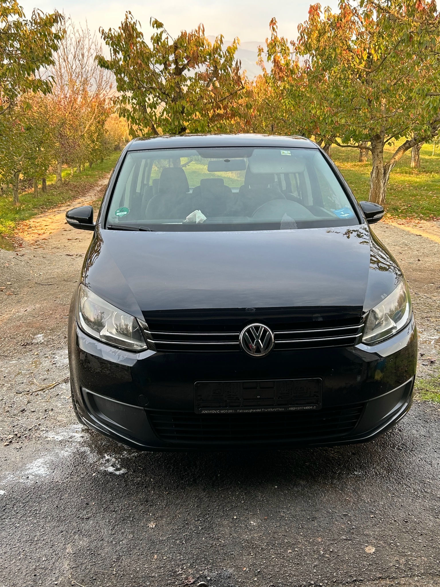 VOLKSWAGEN Touran